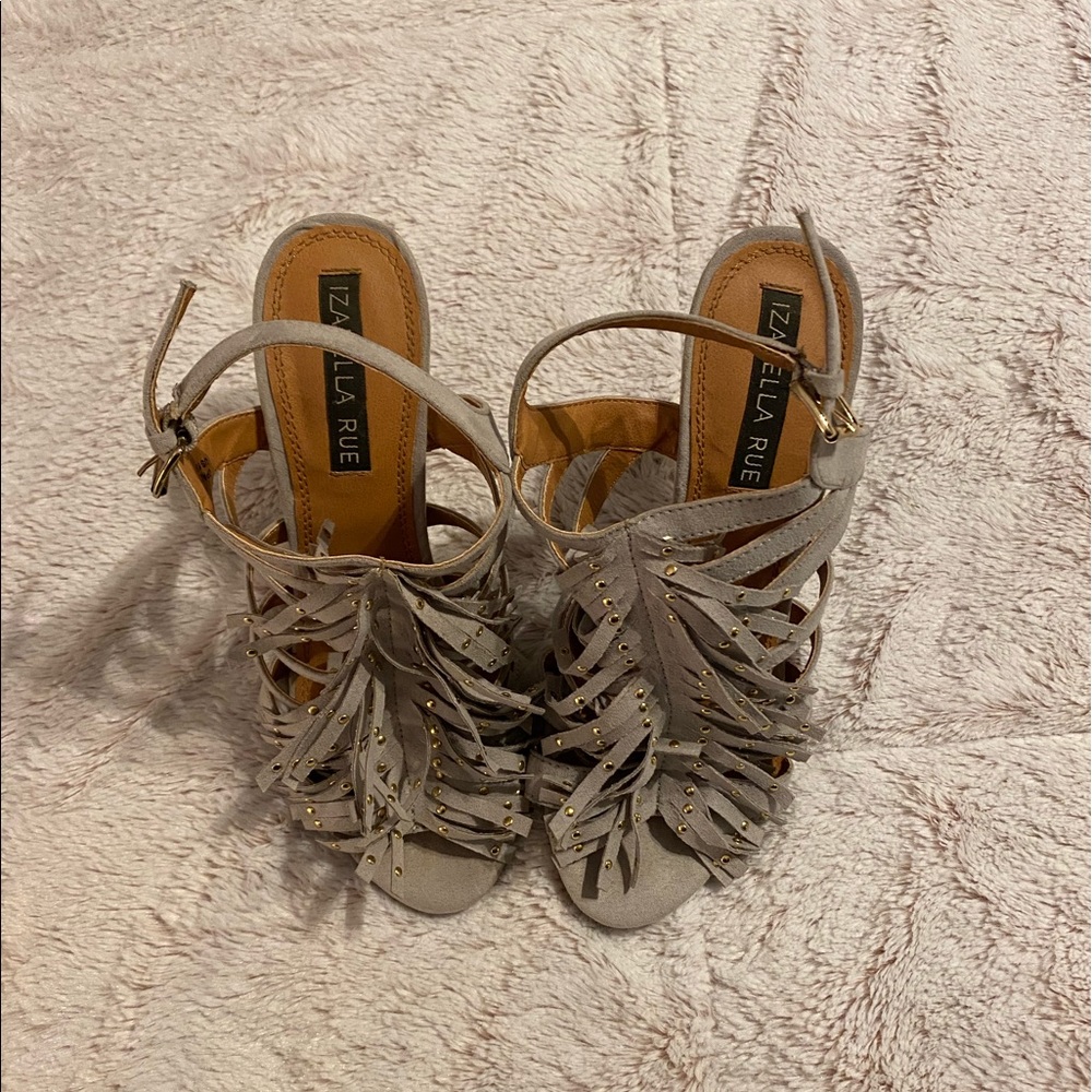 Izabella rue heels